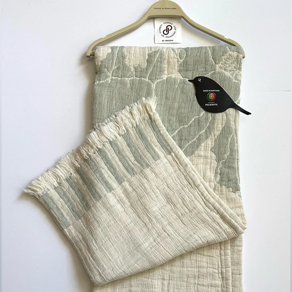 🎁Piscatextil Throw Blanket 100% Cotton Mint Green & Oatmeal in Large Blooms